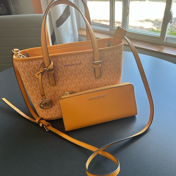 Michael Kors Orange Shoulder Bag and Wallet - Picture 1 of 2